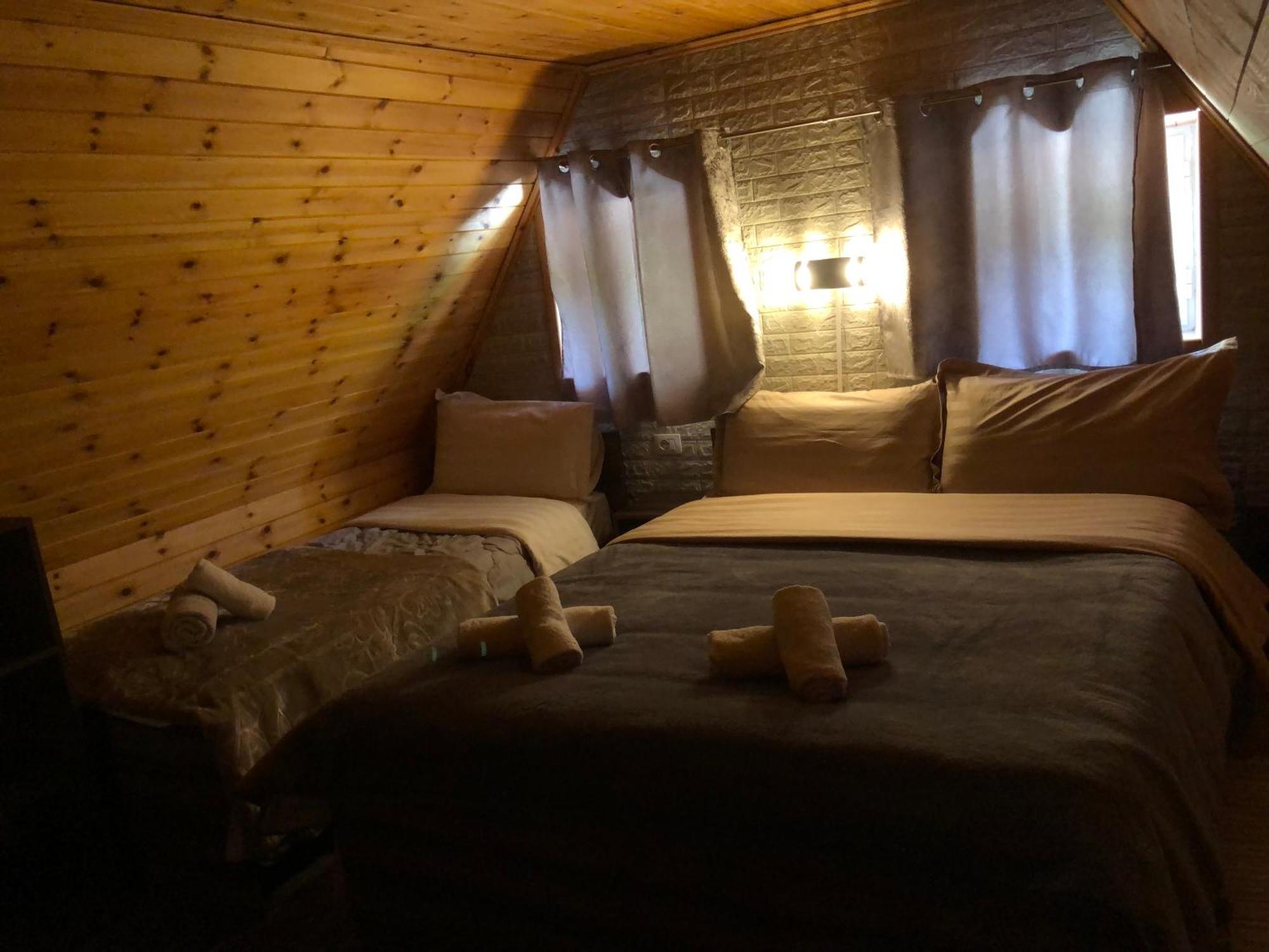 Bujtina Pllumi Theth Panzió Kültér fotó