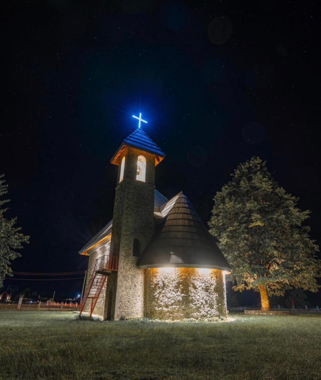Bujtina Pllumi Theth Panzió Kültér fotó
